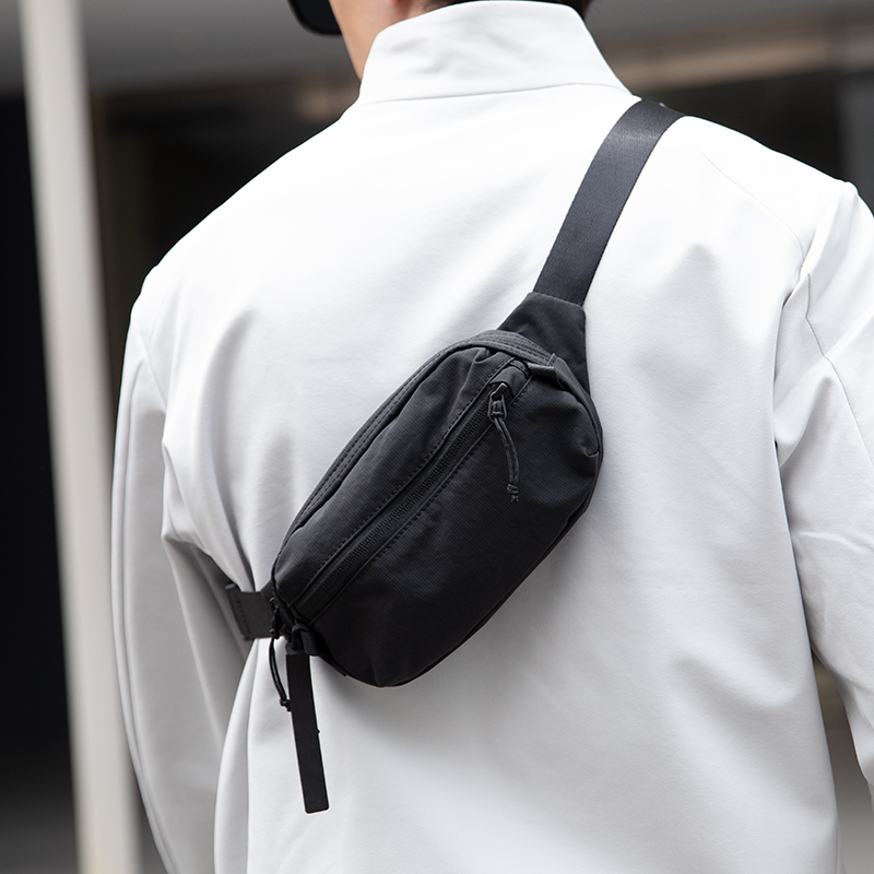 Mark Ryden Crossbody Bags Spor - Sling Backpack Shoulder recension och pris